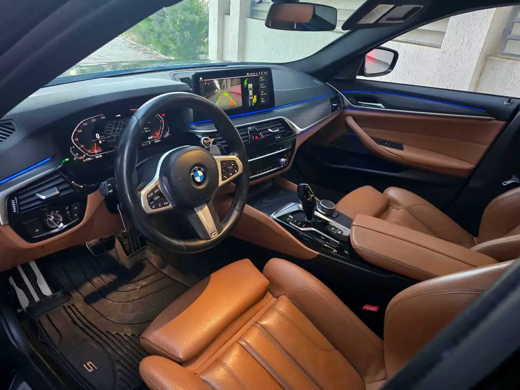 BMW G30 essence PACK M 2021/12 đ
đ on accepte l Ă©change des voitures