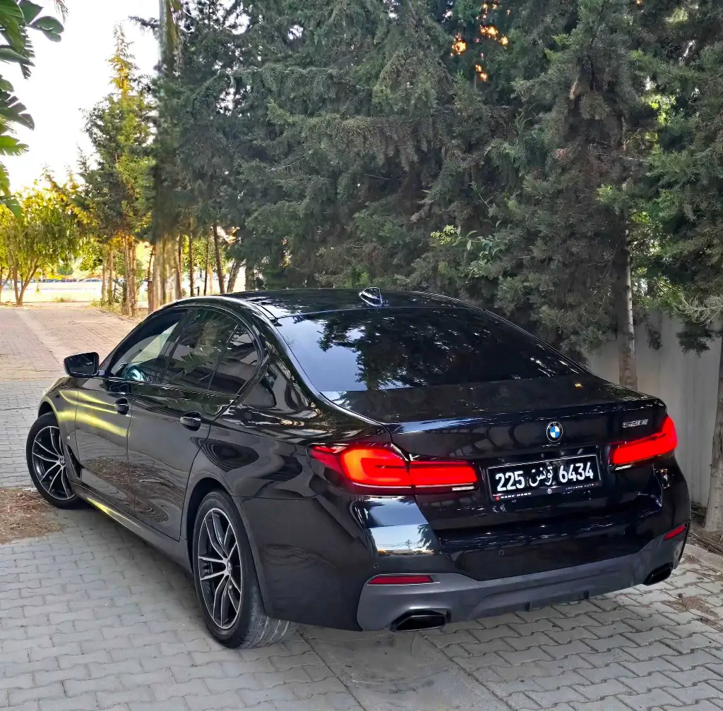 BMW G30 essence PACK M 2021/12 đ
đ on accepte l Ă©change des voitures