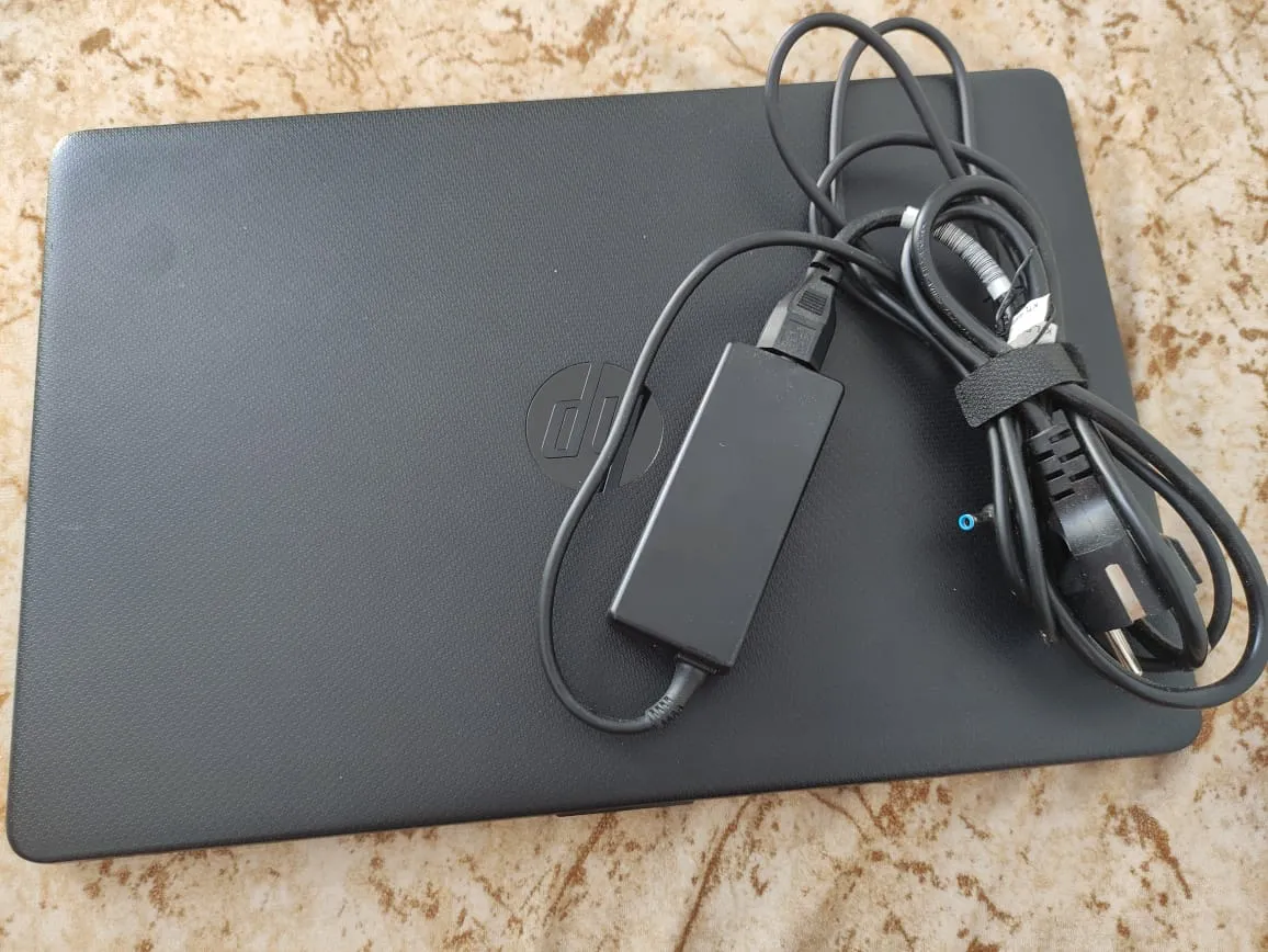 HP 250 G7 NOTEBOOK PC