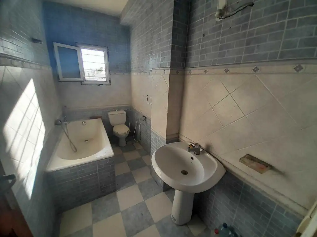 À Vendre : 2 appartements à Akouda (Rue République) – Titre bleu - photo 7