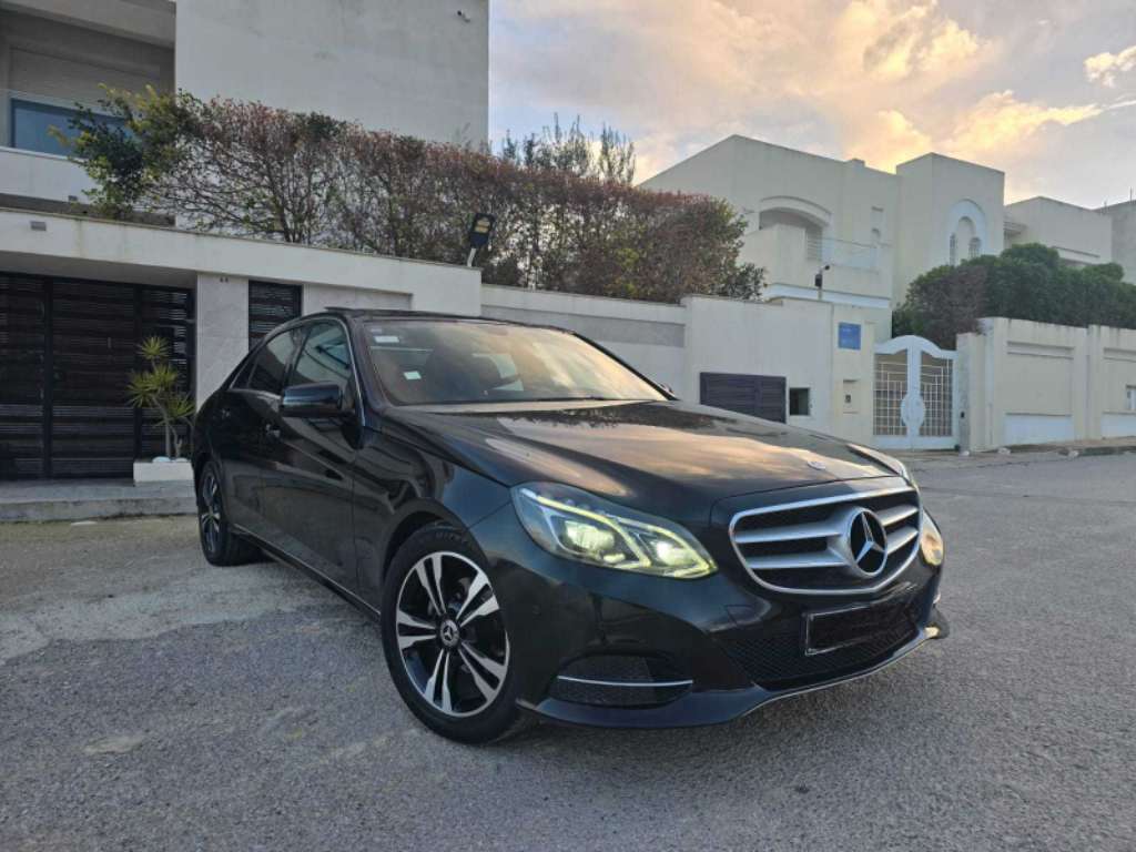 🚘 Mercedes E200 2015 essence 🚘
          🔁 on accepte l échange des voitures
     
