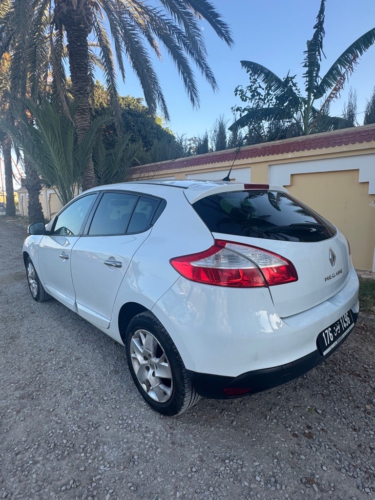 Mégane 3 en tres bonne etat.