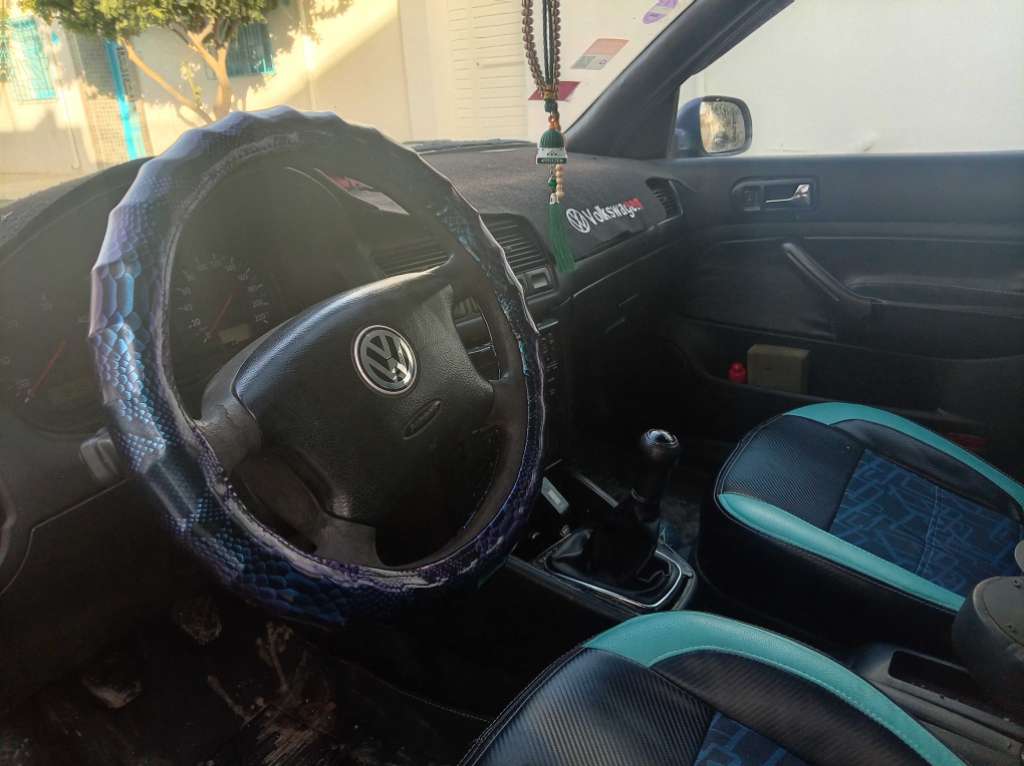 A vendre ou echange avec bmw essence Golf 4 TDI bonde rouge