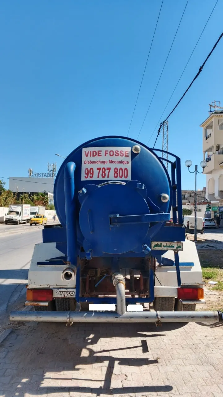 Camion EVECO en bonne état / citerne neuf  /  (8 m3) A VENDRE OU A LOUER