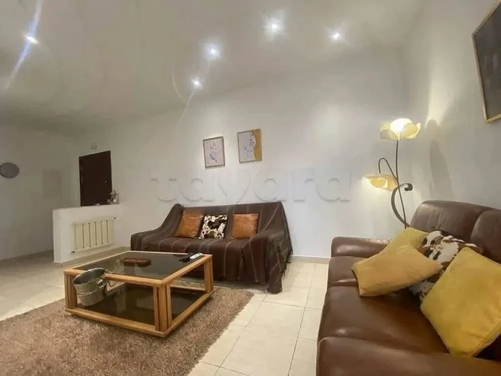 'un appartement 1ére étage S+2 haut standing meublé situé à MENZAH 7 BIS