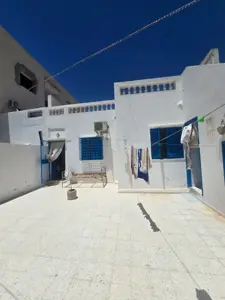 🏡 À vendre : Maison individuelle à Chott Meriem