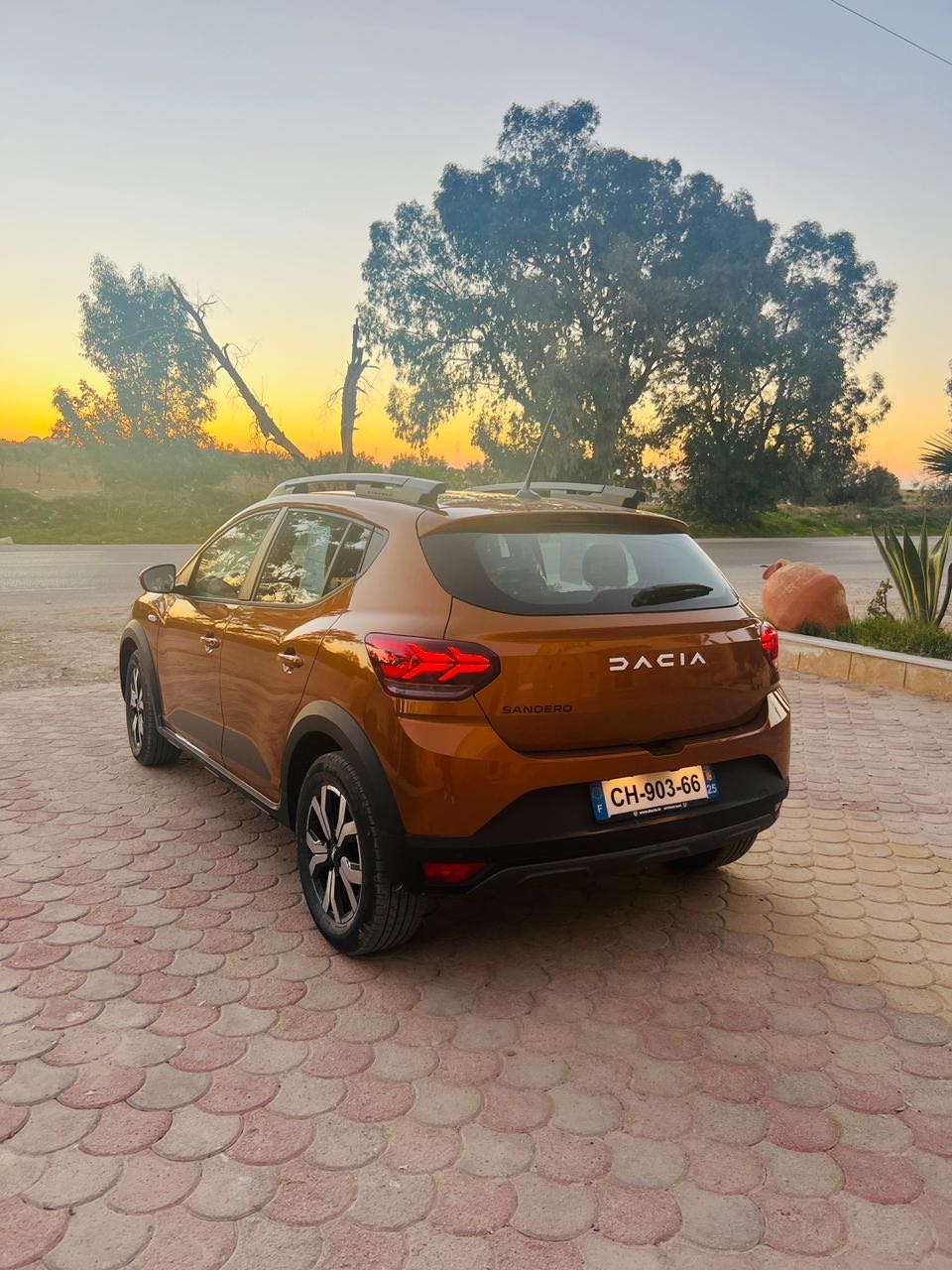 Dacia  STPEWAY 🇹🇳TU 258  ☎ : 98459940   