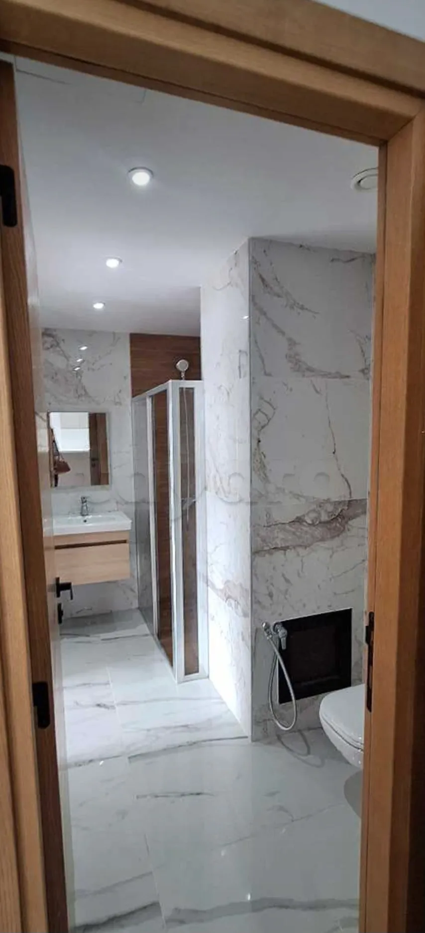 Location S1 vide à Jardin D'El Menzah 2