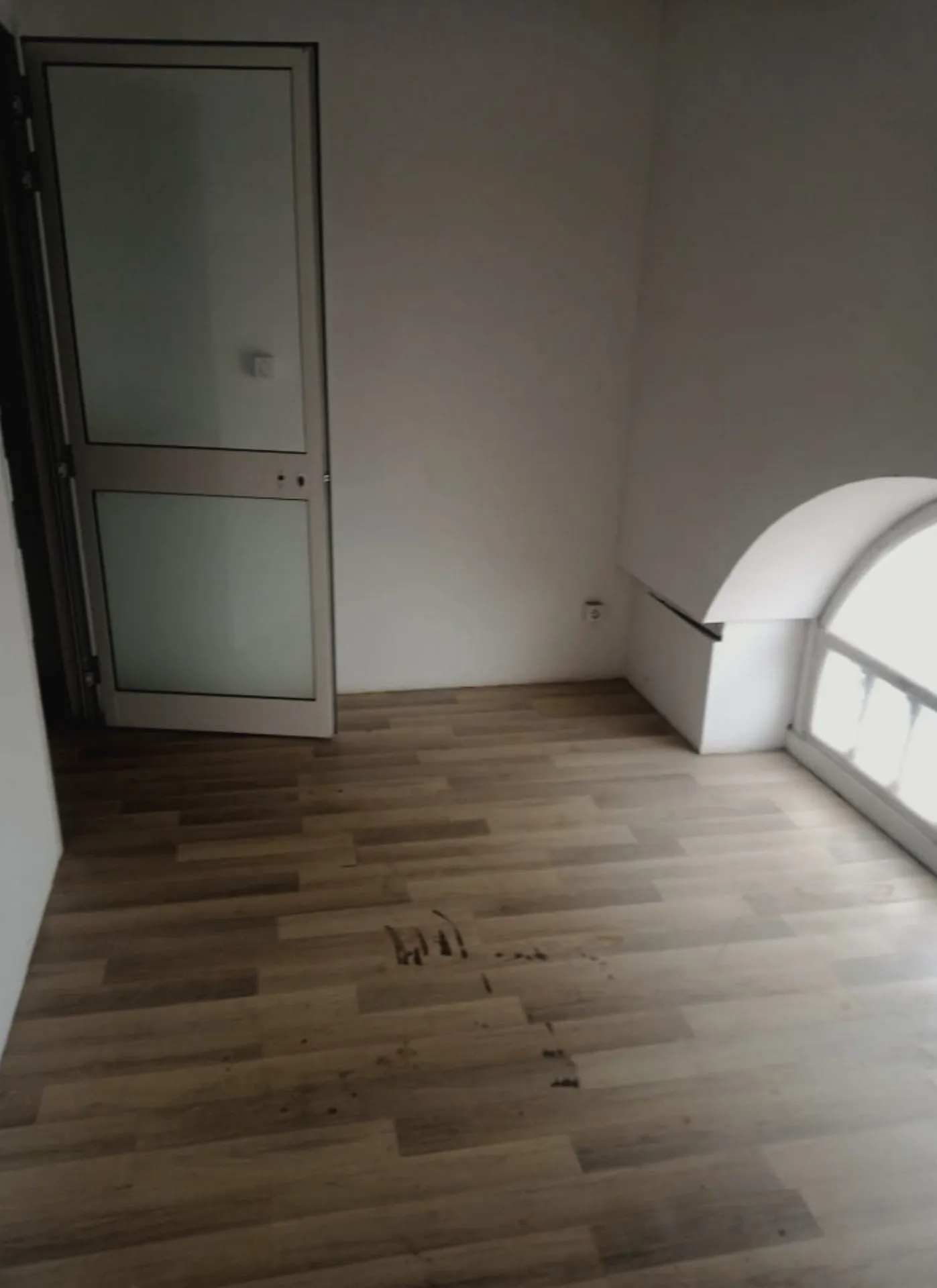 cité Ennasr Bureau 420 dt / mois