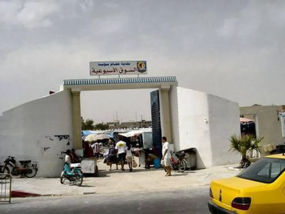 Garage en face Lycée Hammam sousse2 près souk essebt