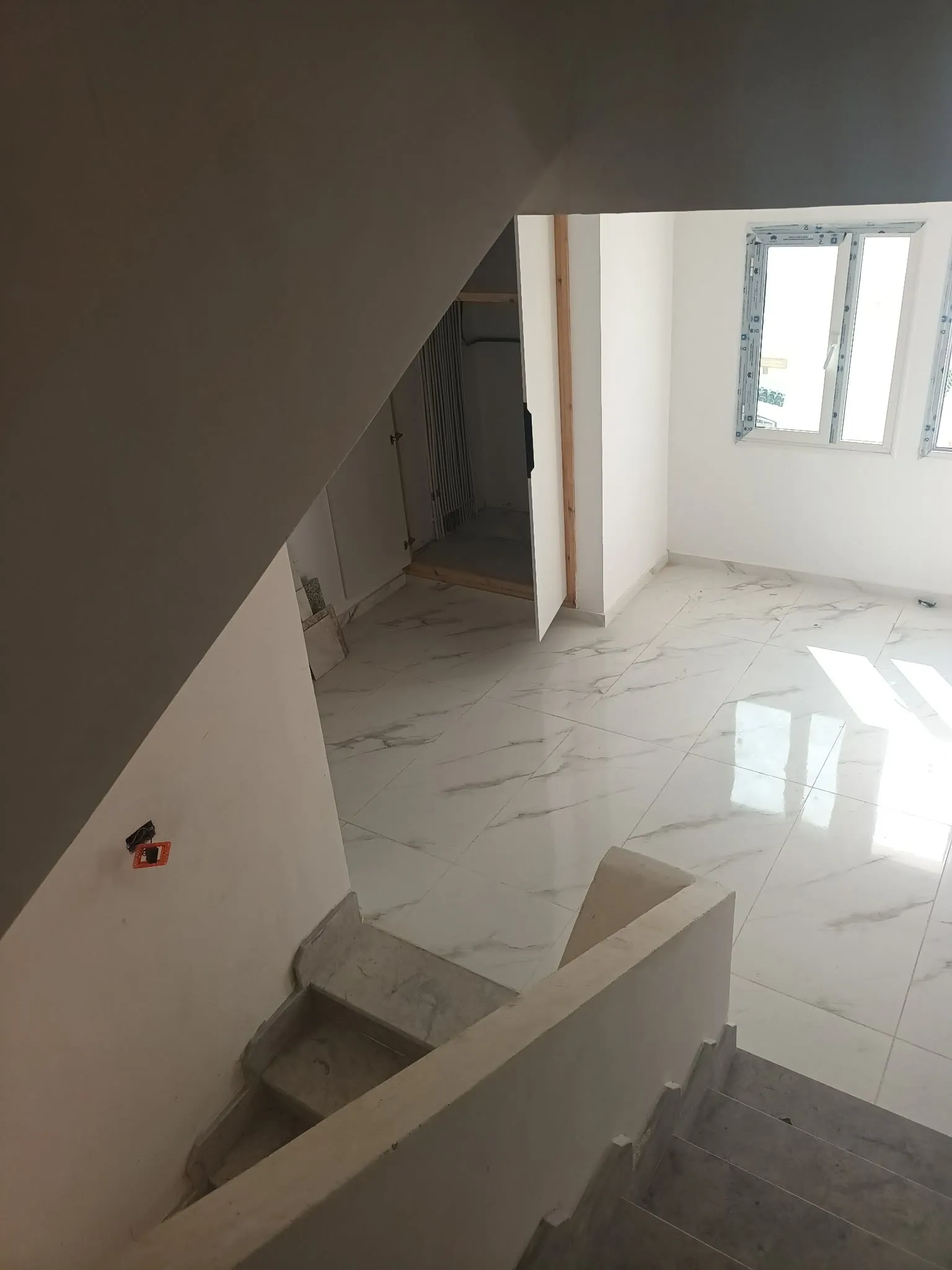 Un magnifique appartement neuf S+2 a louer pour longue durée au début de corniche Bizerte