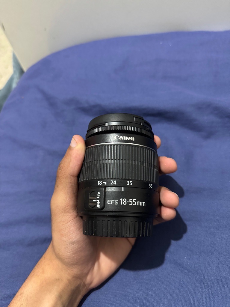 Canon eos 1300d