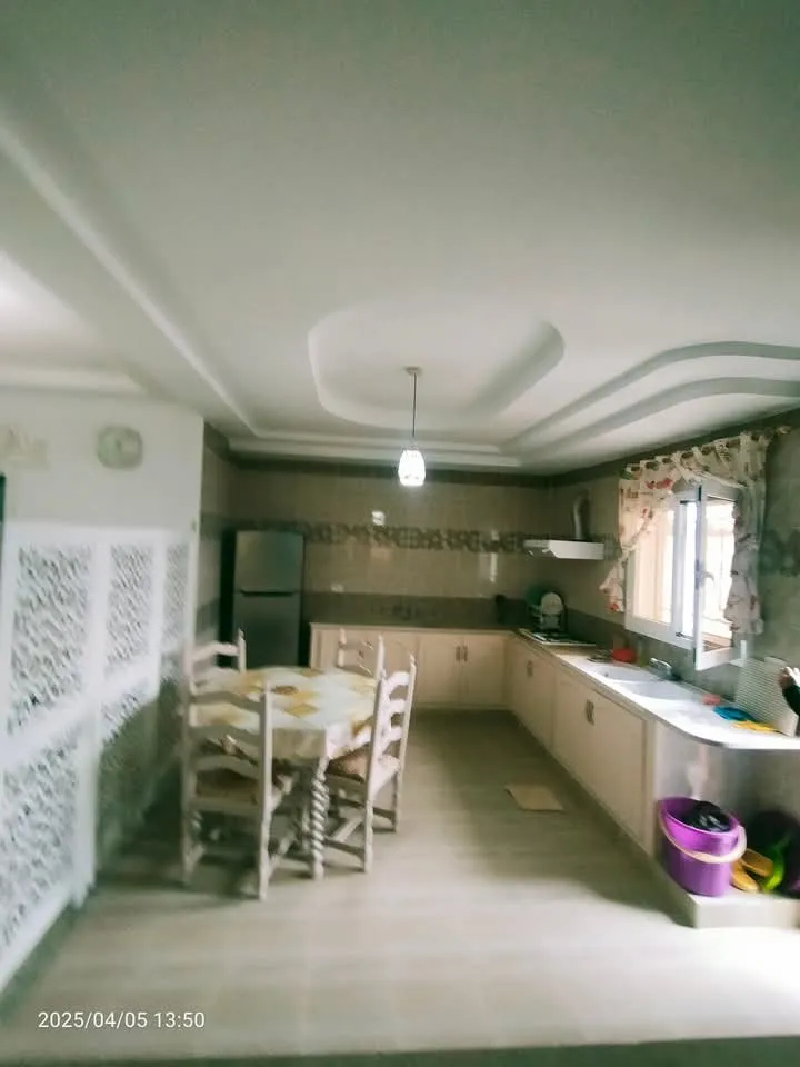 للبيع منزل مع ستوديو في الهوارية طريق الشاطئ 5 دقائق على البحر مستقلين