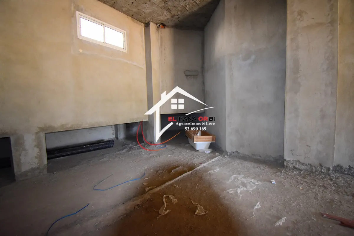 A vendre Local Commercial En Plein Zone Touristique Mahdia