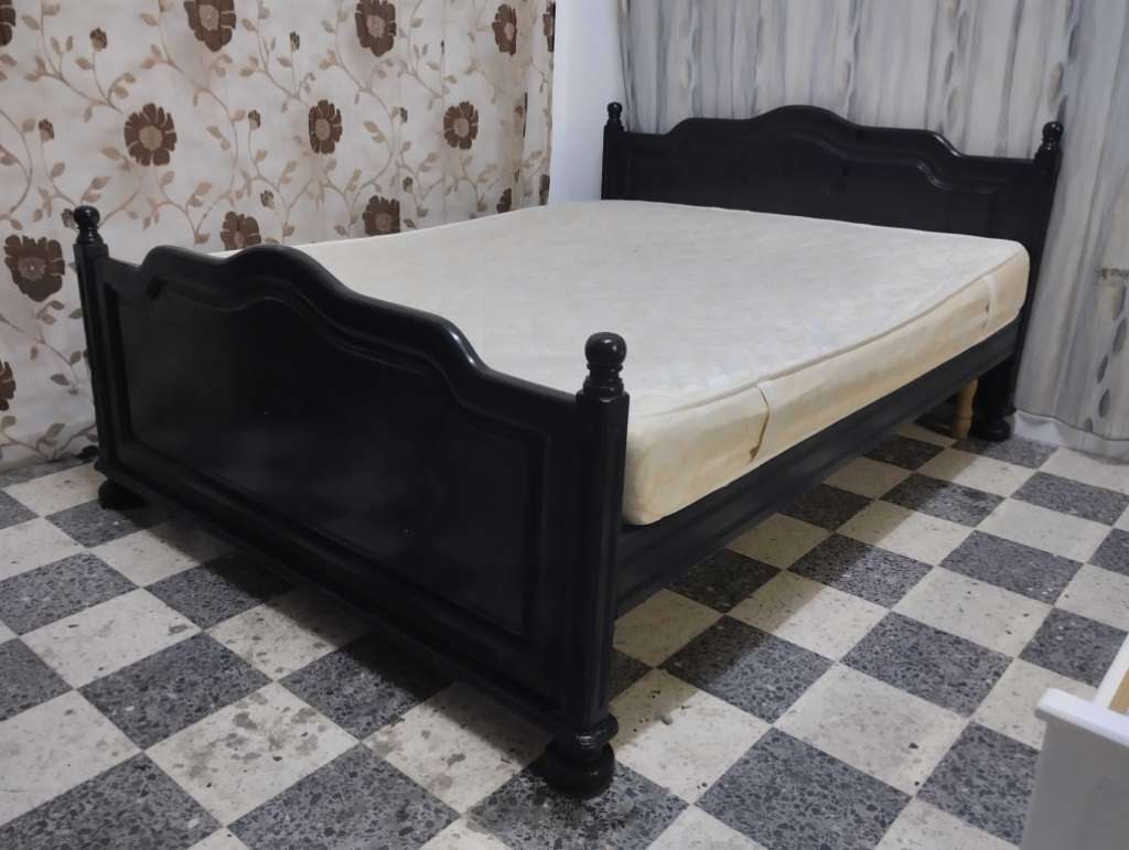 Lit deux places blenz avec matela a vendre à mahdia ☎️ 94.013.109