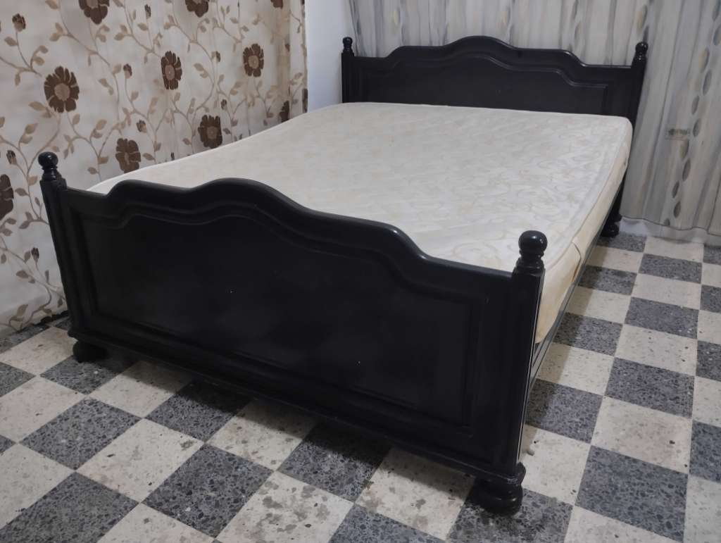Lit deux places blenz avec matela a vendre à mahdia ☎️ 94.013.109