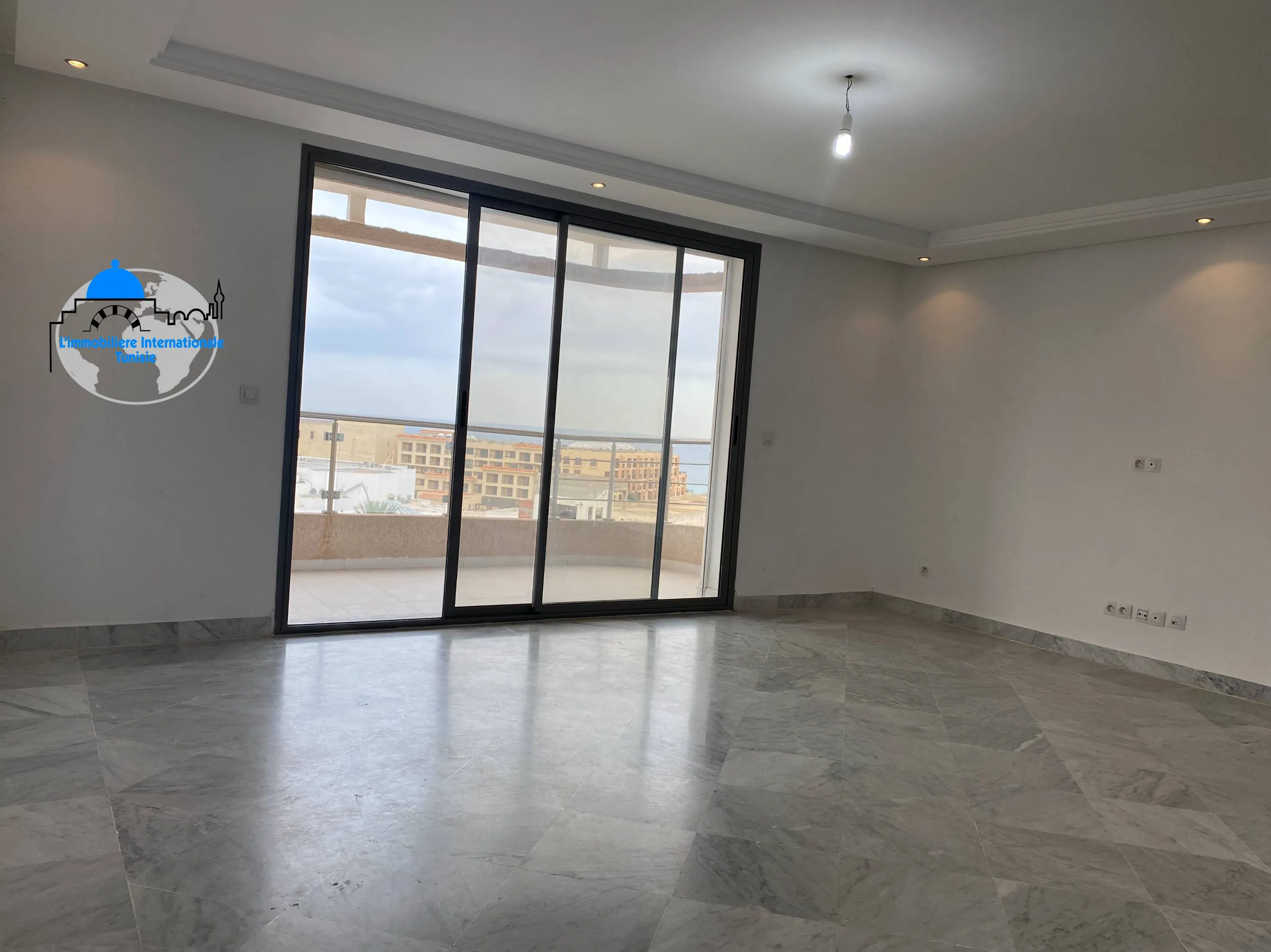 Appartement S+3 à Louer -Route touristique Sousse