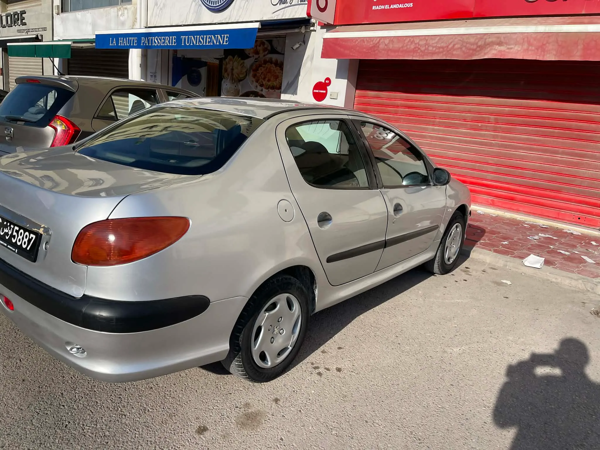 PEUGEOUT 206 SEDAN