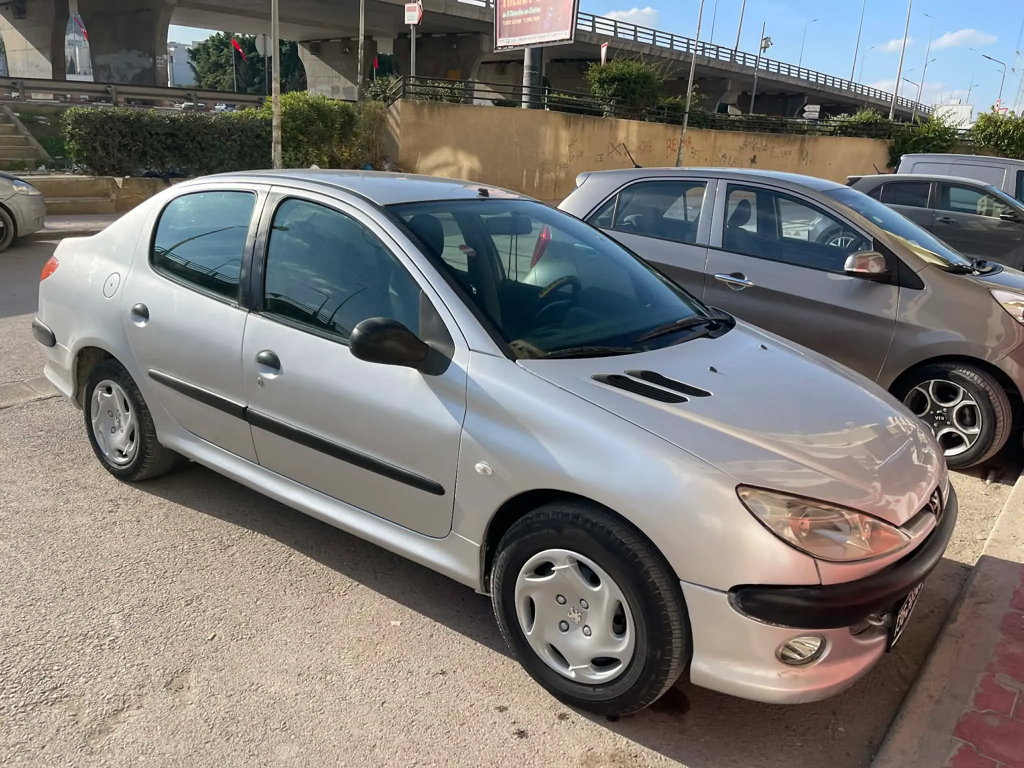 PEUGEOUT 206 SEDAN