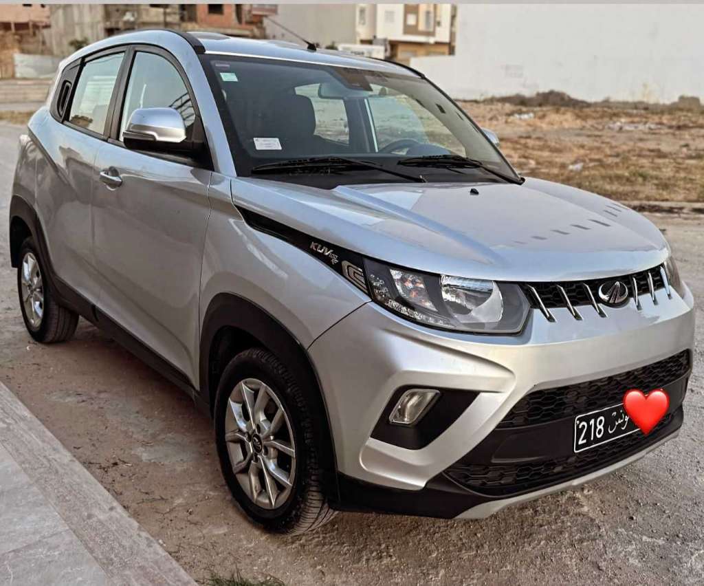 Mahindra Kuv K6 plus 