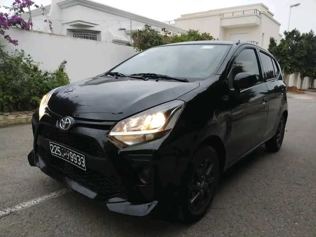TOYOTA AYGO PREMIÈRE MAIN EN TRÈS BON ÉTAT 