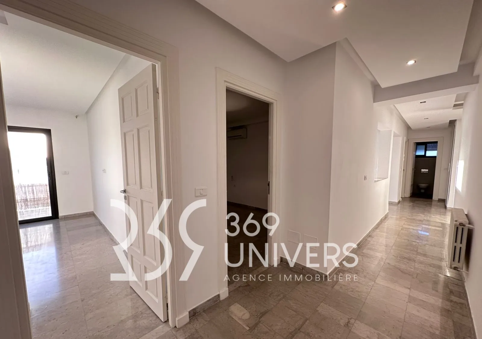 Appartement avec balcon à La Marsa REF RA160