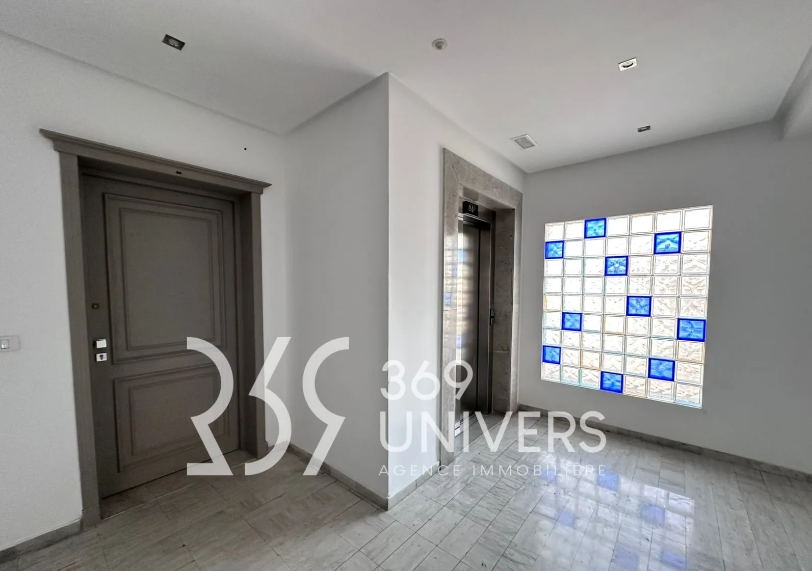 Appartement avec balcon à La Marsa REF RA160