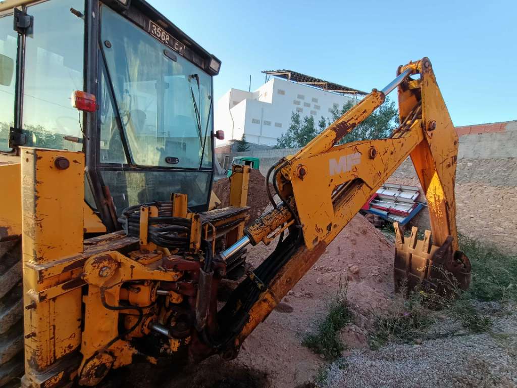 Tracks MF 50