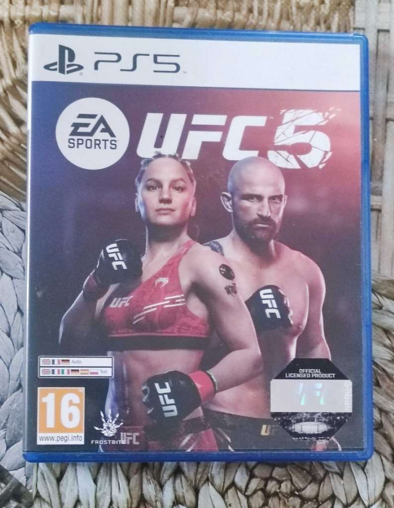 À vendre UFC5 sur PS5