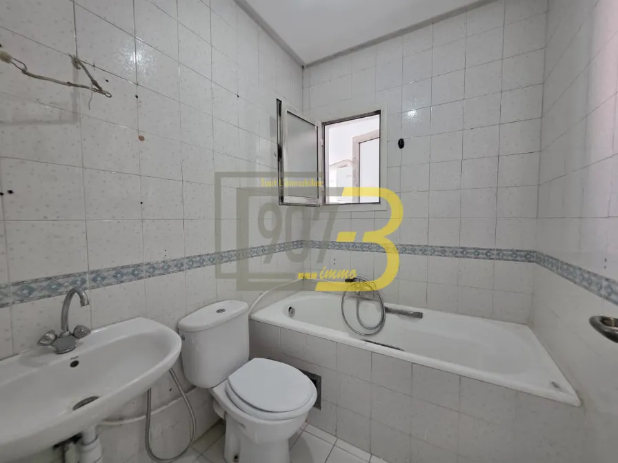 A vendre un appartement s+1 de superficie 67 m2 à cité Ennaser
