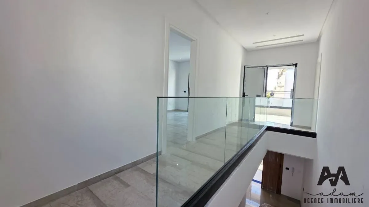 Villa S3 avec piscine à Beni khiar plage