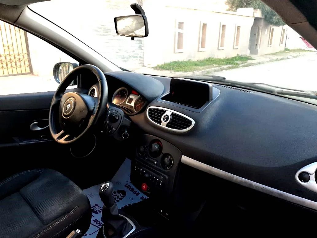 Renault Clio 3 TomTom tu 156