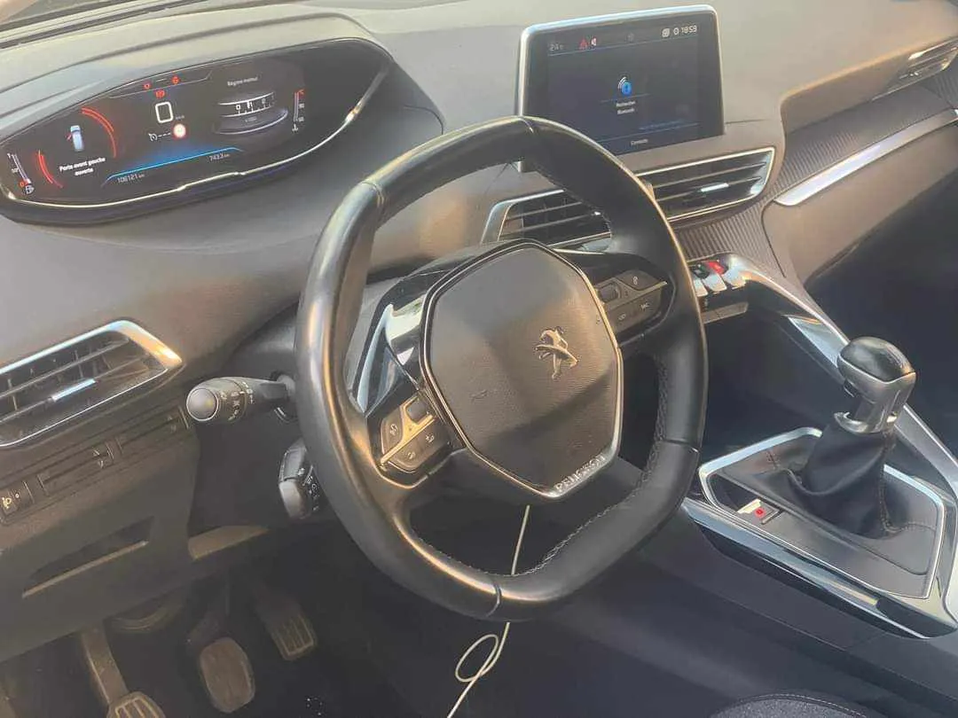 A vendre Peugeot 3008 importée