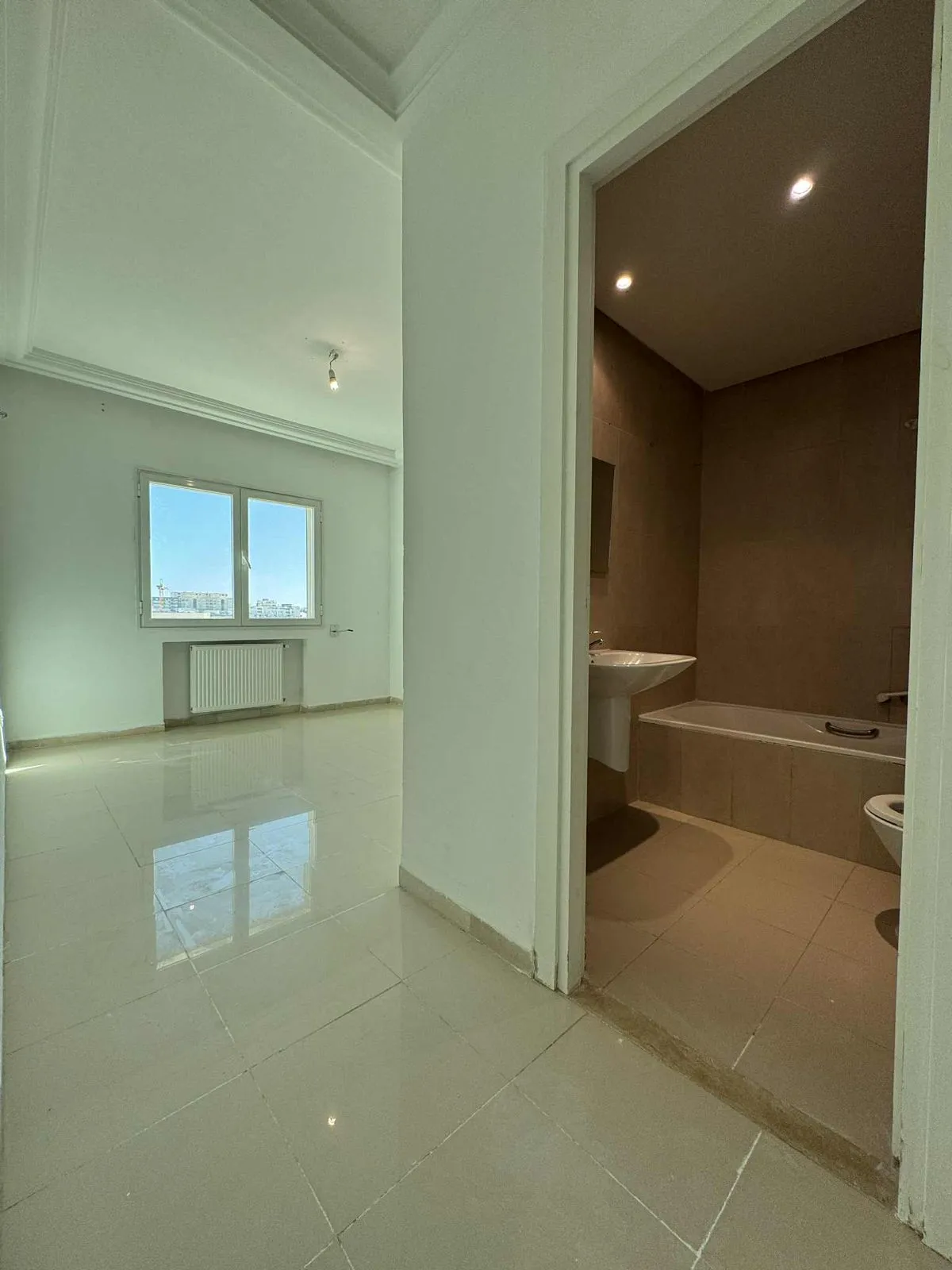 A Louer Appartement S+3 à Jardin d'el Menzah 2