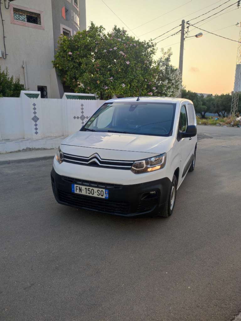 CITROËN BERLINGO K9 3 PLACES