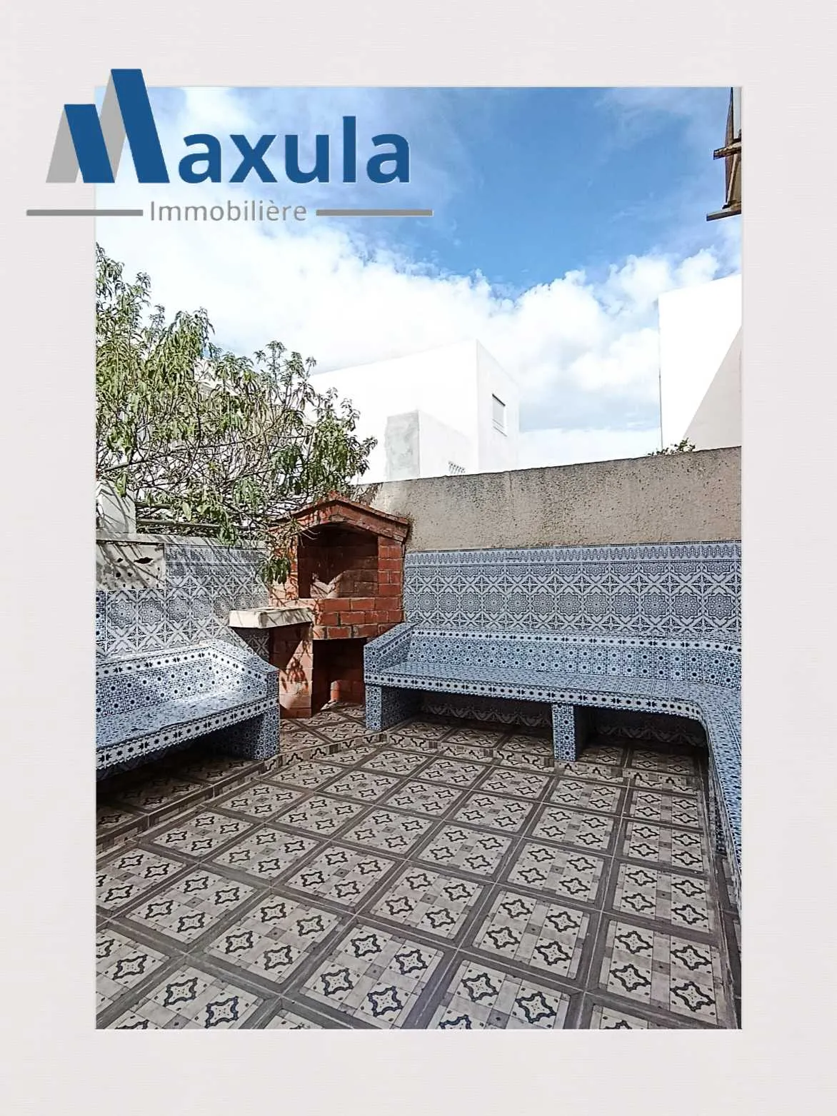 À LOUER SUPERBE TRIPLEX S+4 À LA NOUVELLE MEDINA 