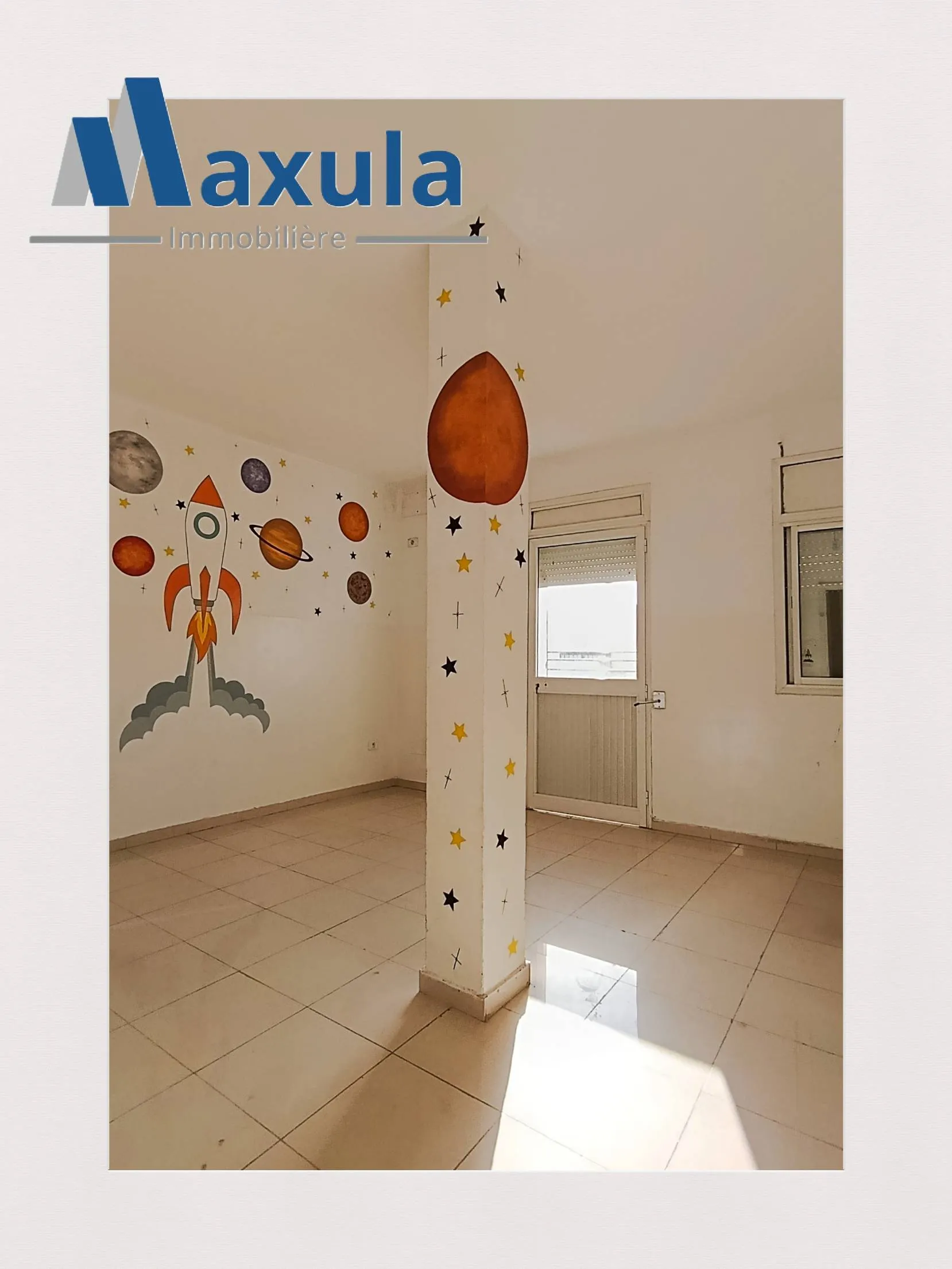 À LOUER SUPERBE TRIPLEX S+4 À LA NOUVELLE MEDINA 