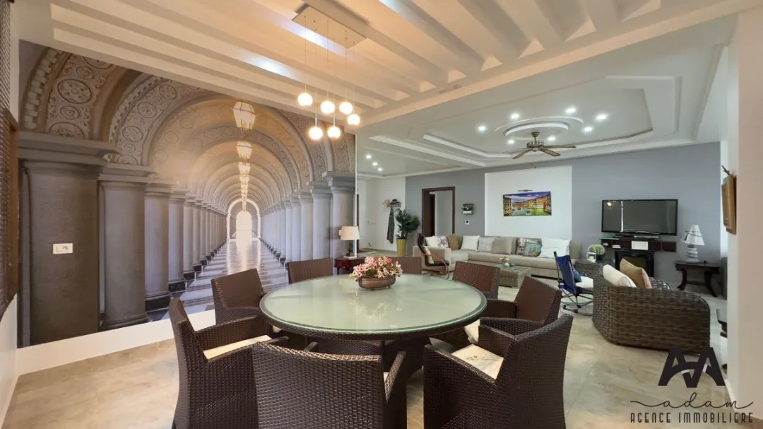 À Vendre | Villa Luxueuse Pieds dans l’Eau – Jinène Beni Khiar