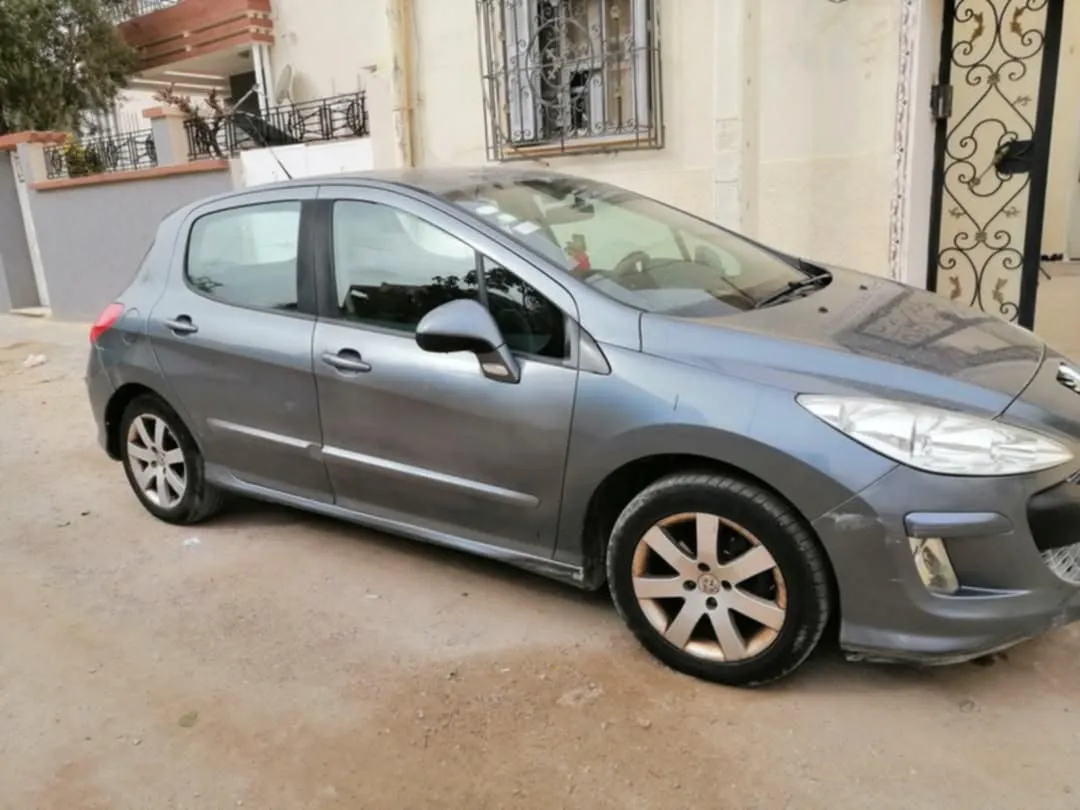 Peugeot 308 en très bonne état