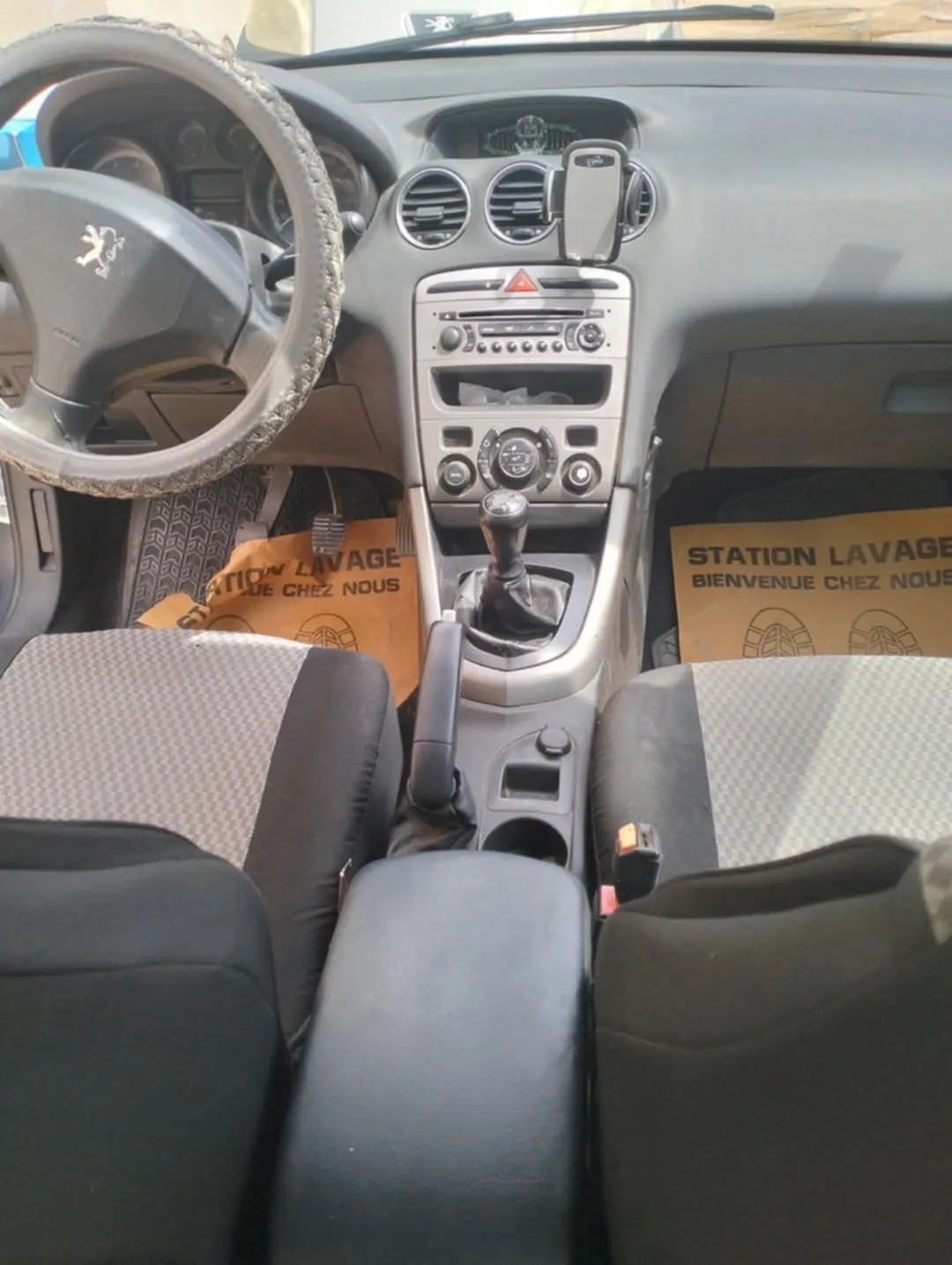 Peugeot 308 en très bonne état