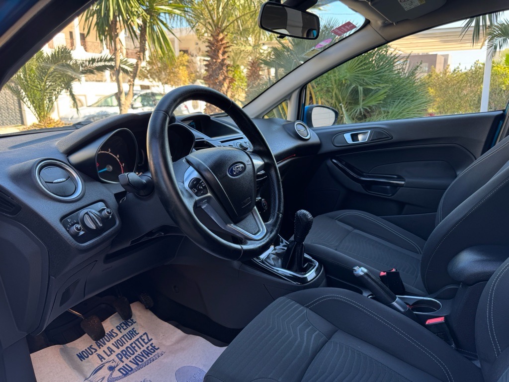 FORD FIESTA Titanium 2