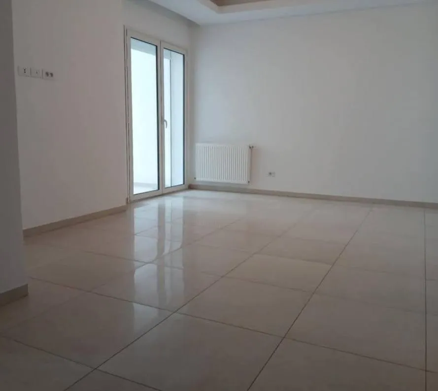 Location S2 vide à Ennasr 2