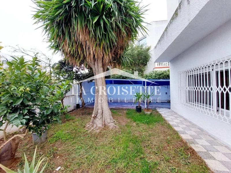 Villa s4 avec jardin et terrasse à La Marsa ZVL0071