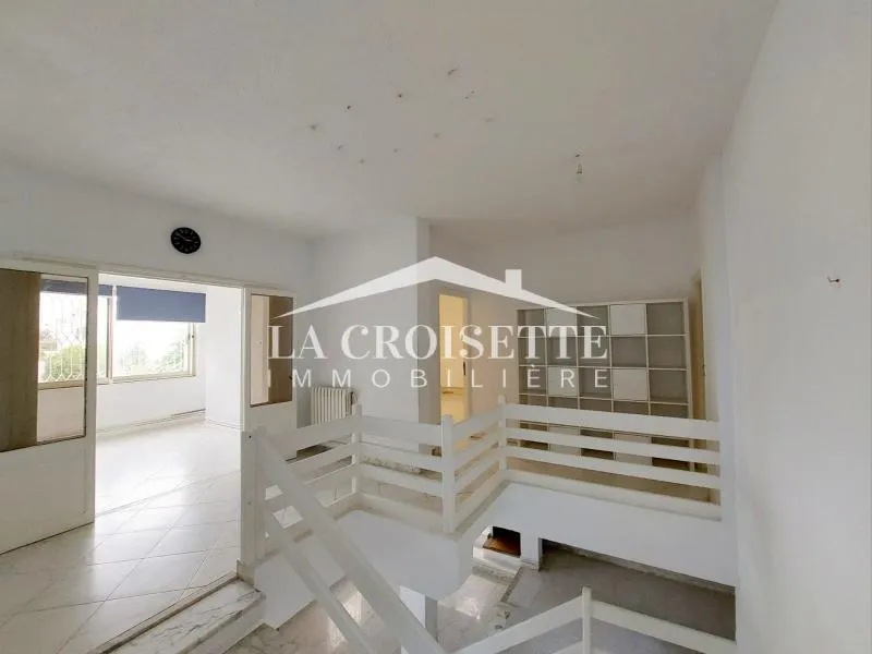 Villa s4 avec jardin et terrasse à La Marsa ZVL0071