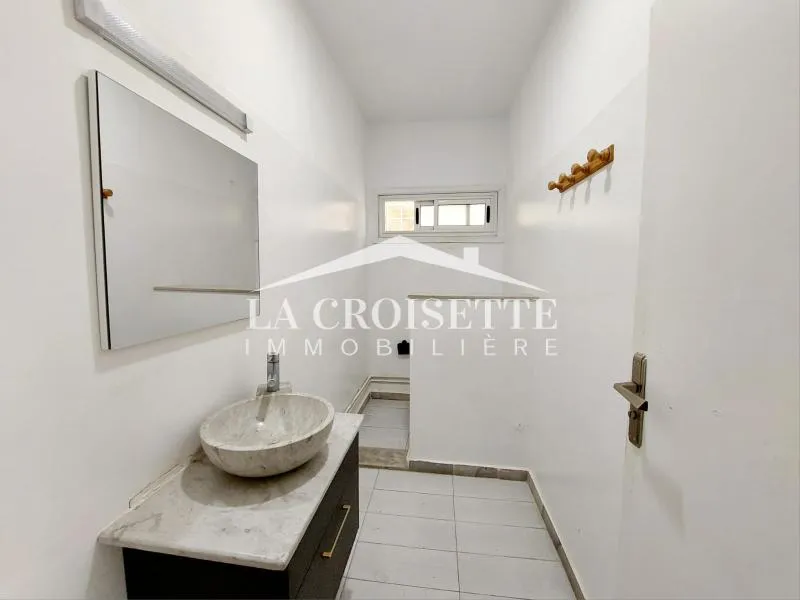 Villa s4 avec jardin et terrasse à La Marsa ZVL0071