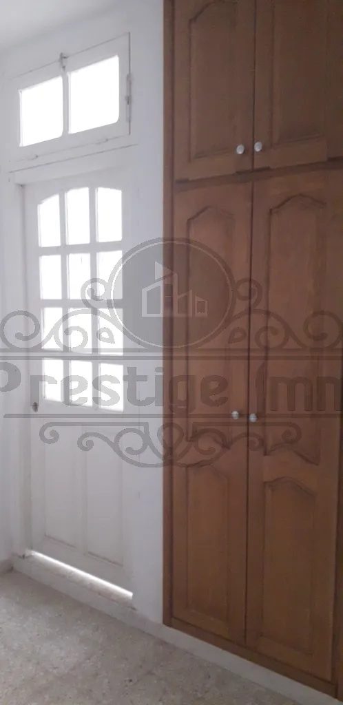 Spacieux étage de villa