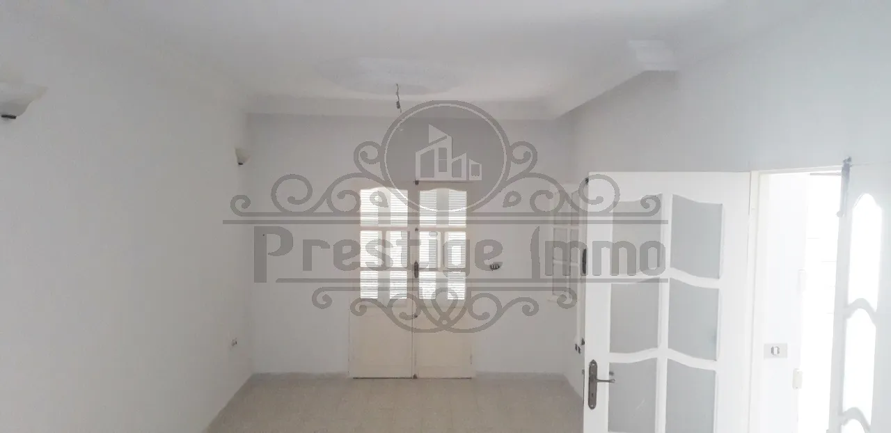 Spacieux étage de villa