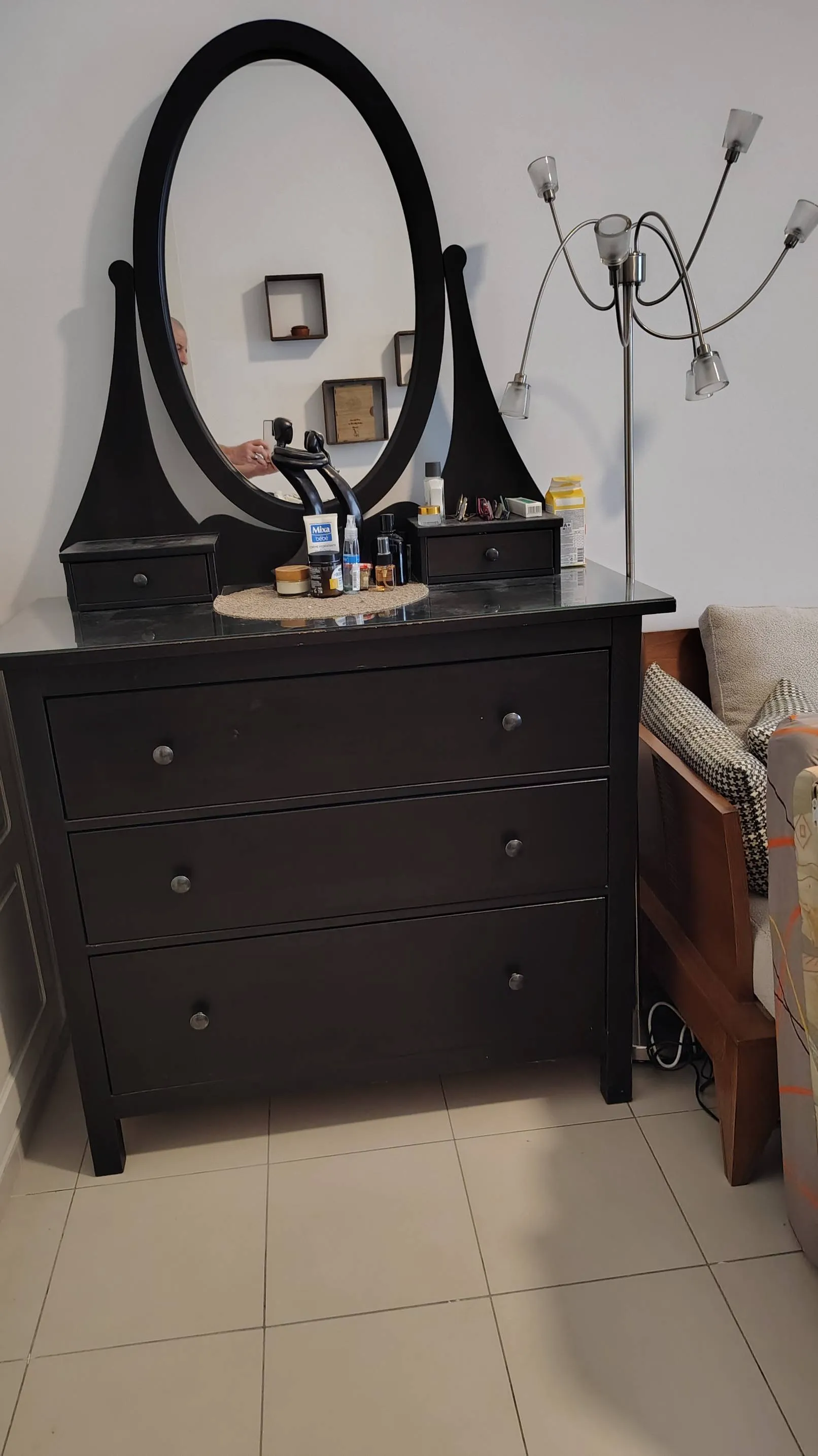 Commode, coiffeuse  Ikia