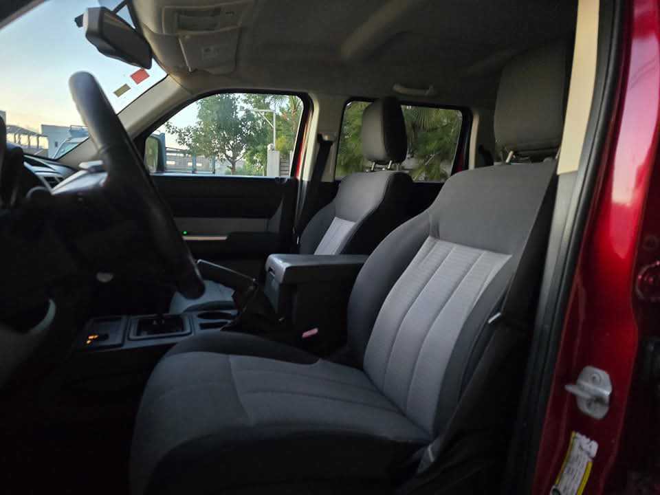 ⛔️ DoDge Nitro 4x4  2011 diesel serie 249 ⛔️
   On accepte l échange des voitures