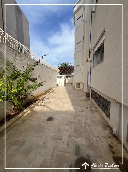 Appartement S+2 au RDC à Ain Zaghouen Nord 